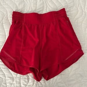 Lululemon Hotty Hot High Rise 4” Size 6